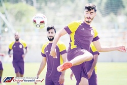 آن توپ را نمی‌زدم به تبریزی می‌رسید