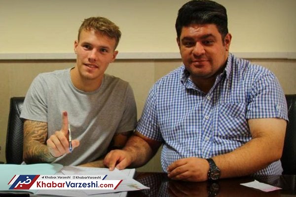 عکس| قرارداد بازیکن اسکاتلندی تراکتور ثبت شد