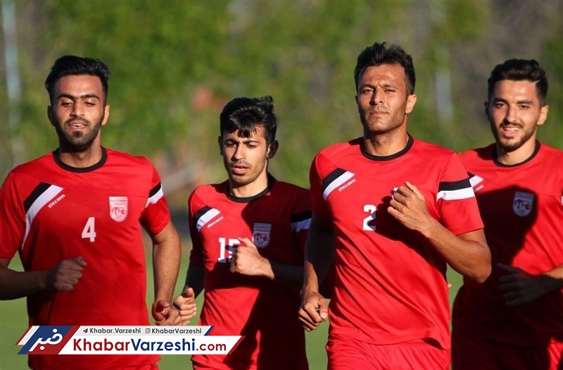 تراکتورسازی برای قهرمانی همه چیز دارد