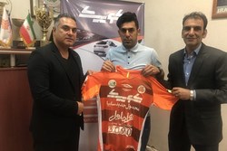 زهیوی: آقای مکوندی برای من حاشیه درست نکنید