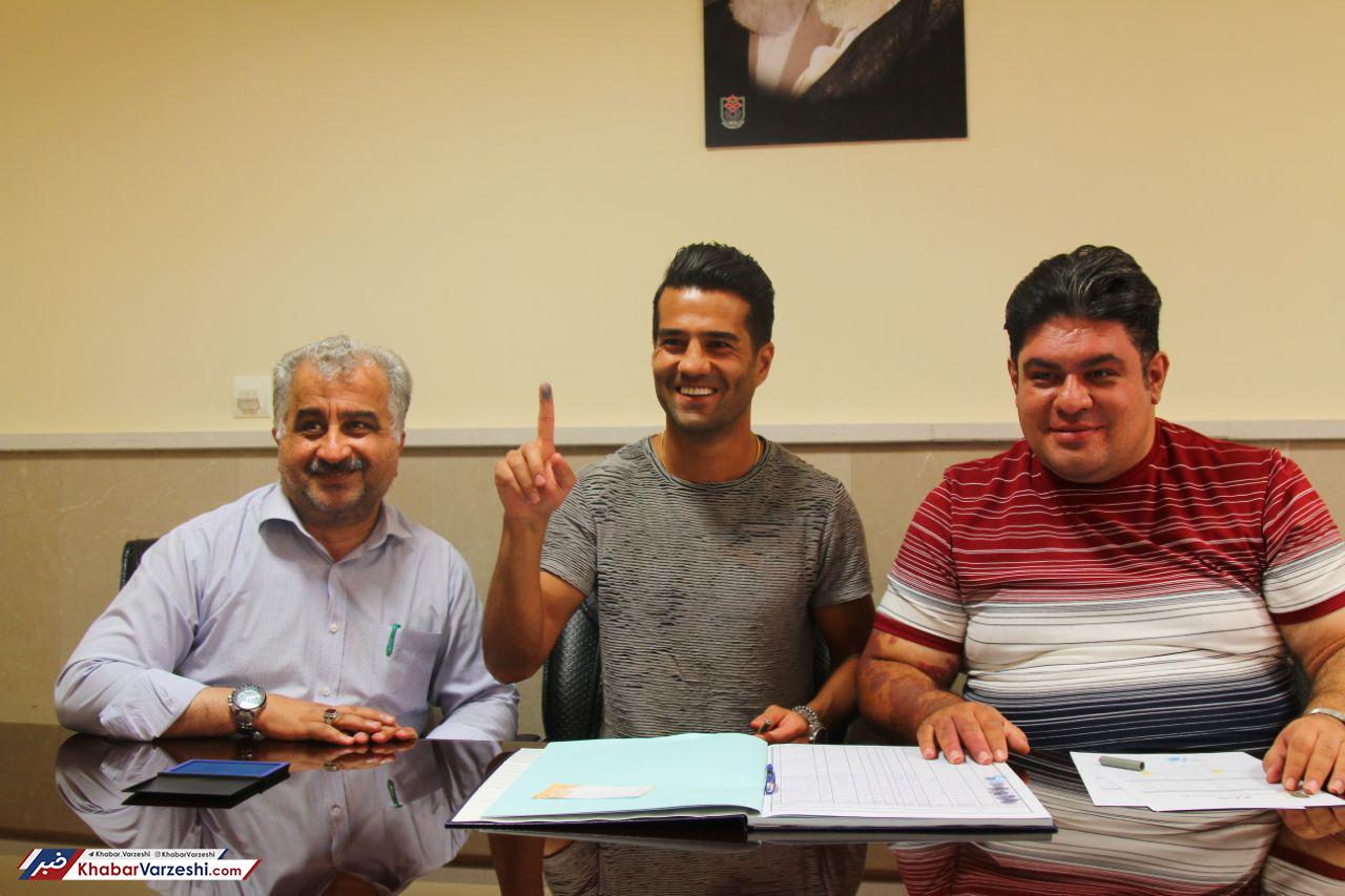 انگشت جوهری فوتبالیست‌ها غلاف شد