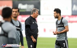 کاپیتان تیم ملی: اولین بار نیست پیامکی دعوت می‌شویم