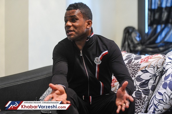 نیلسون: مگر من بدهکار بودم که پیگیری کنم؟