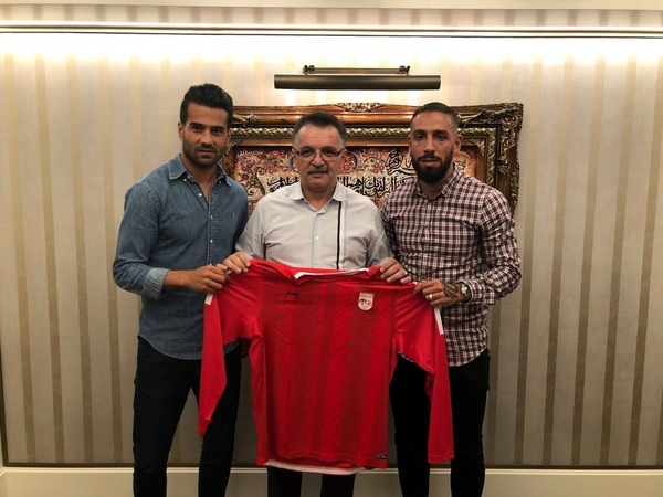 دژاگه انتخاب مالک تراکتور بود یا توشاک؟