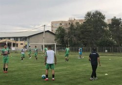 شاگردان چمنیان جشنواره گل به پا کردند