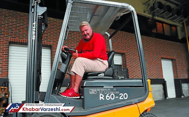 توشاک از تراکتور پیاده شد؟