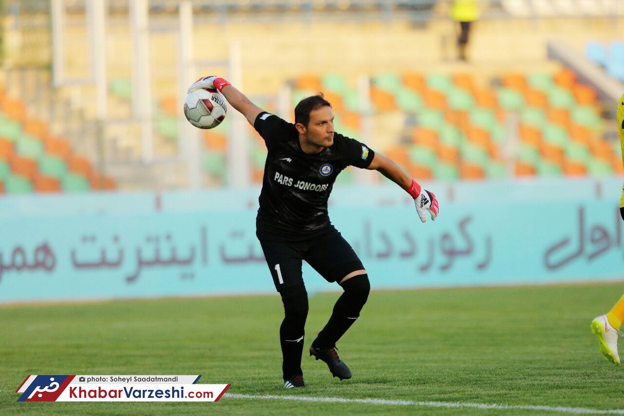 هیچ وقت نفهمیدم چرا نیمکت نشین شدم