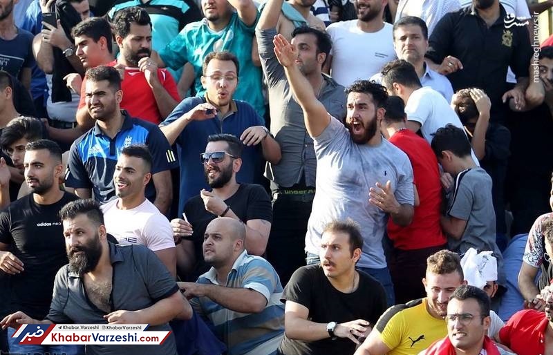 عکس| بی‌حیایی و عریان‌گری در فوتبال ایران!
