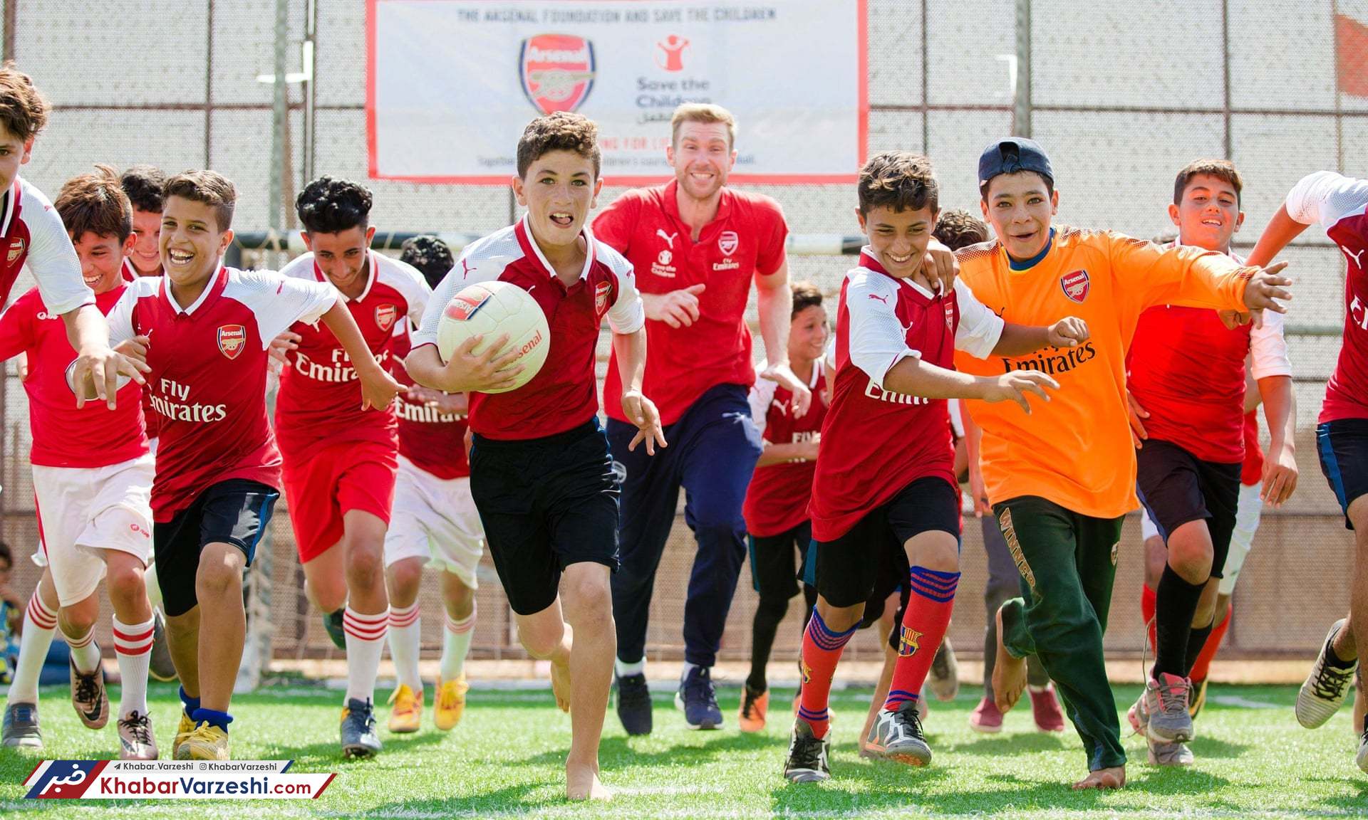 مرتساکر: بدون پرداخت هزینه فوتبالیست شدم