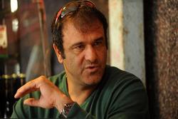 مثل آدام همتی با یک گل به هواداران معرفی شدم!