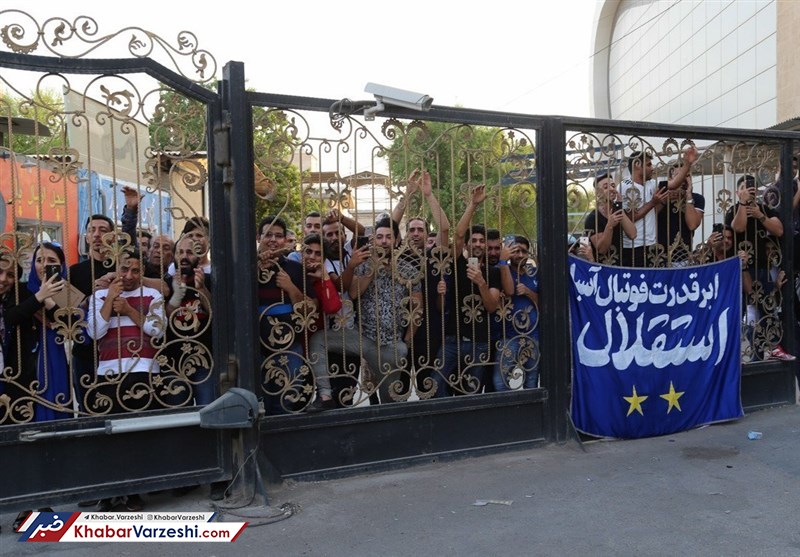 همراهی آبی‌های اهوازی با اتوبوس استقلال