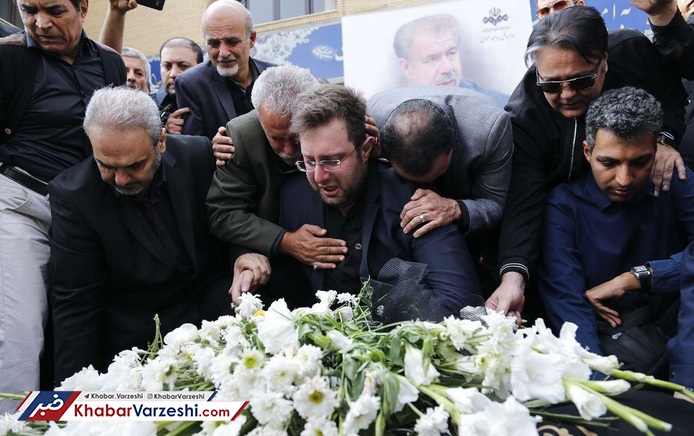 عکس| مجری برنامه 90 افسرده شد