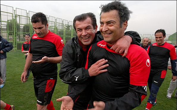 استیلی باید از میناوند اجازه بگیرد؟!