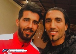 هر روز به موبایل بشار زنگ می‌زنم تا به او روحیه بدهم