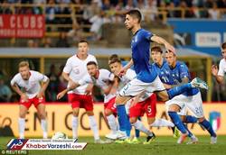 عکس| صف‌آرایی لاجوردی پوشان دربرابر لهستان