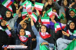 زمان‌آبادی: تمیز کردن استادیوم از سوی خانم‌ها خودجوش بود