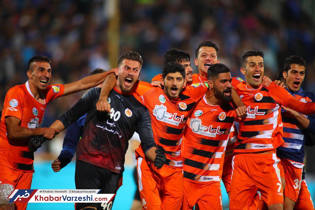 منادی باعث حذف استقلال شد