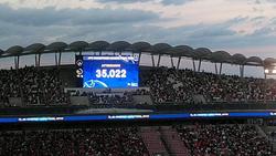 عکس| ژاپنی ها استادیوم 40 هزار نفری را هم پر نکردند!