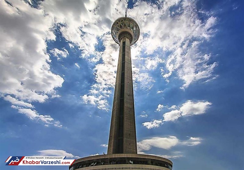 برج میلاد «قرمز» می‌شود