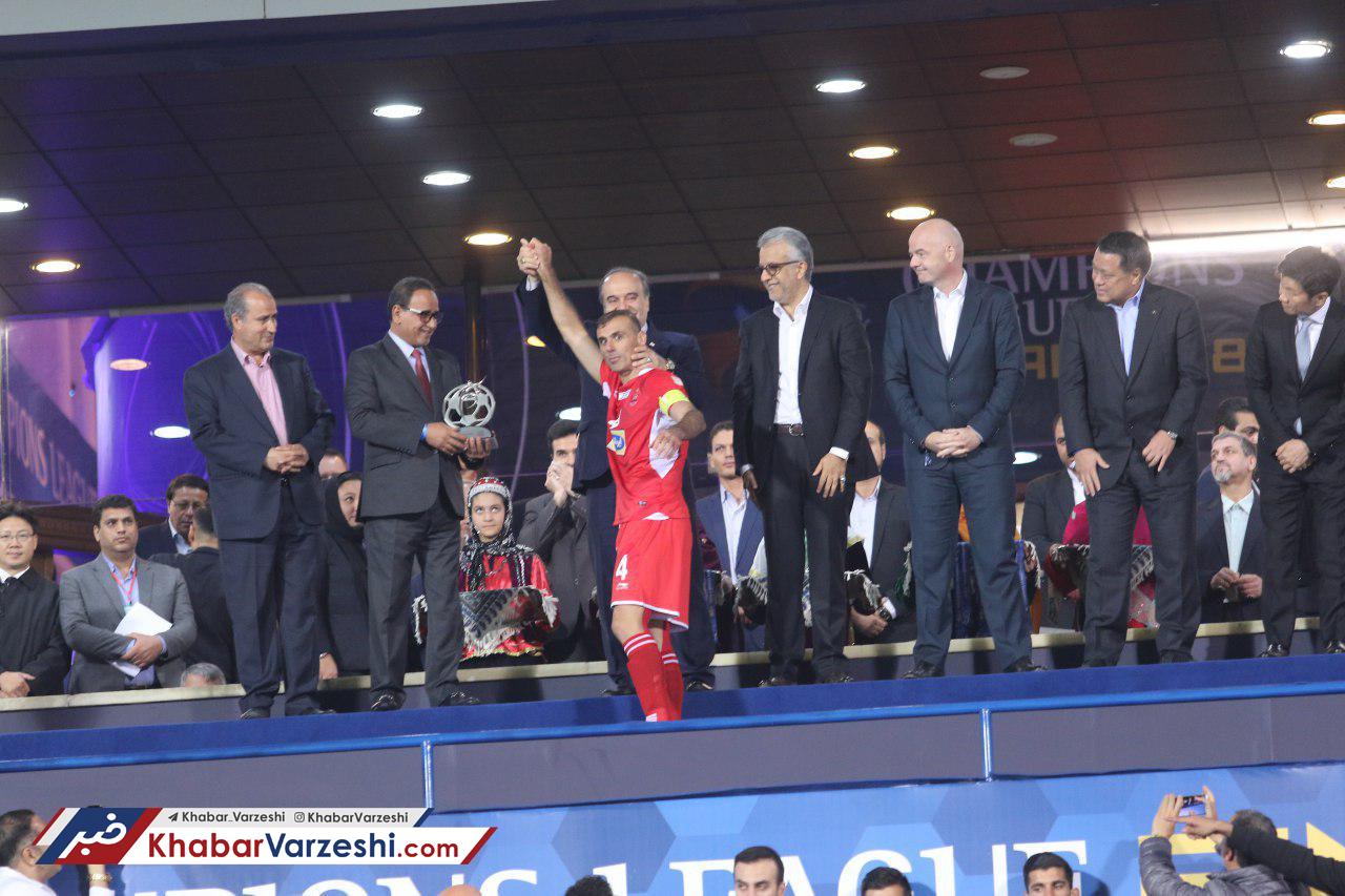 تاج: پرسپولیس قهرمان شد