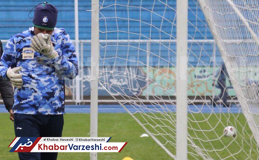 عکس| مصدومیت عجیب مربی استقلال در تمرین امروز