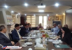 بازنشسته‌های فدراسیون، پاره وقت بیایند با یک سوم حقوق!