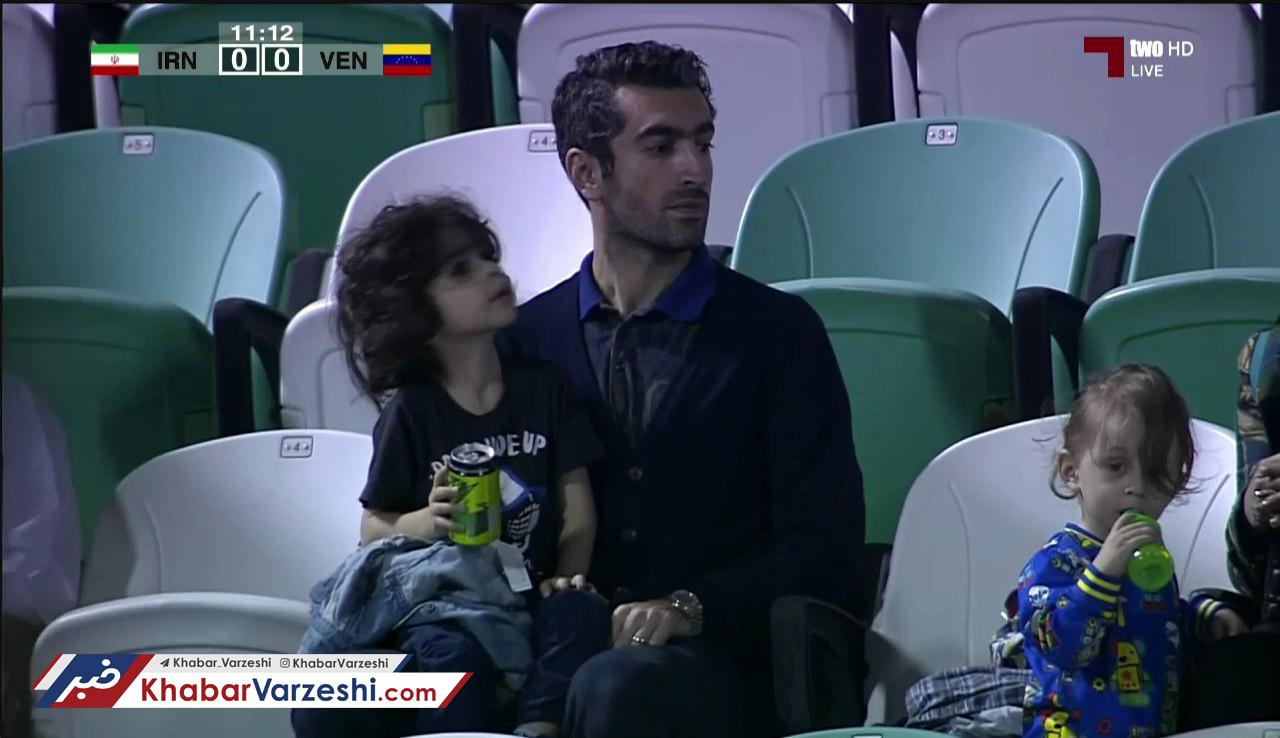 عکس| گزینه دستیاری شفر تماشاگر ویژه ایران_ونزوئلا