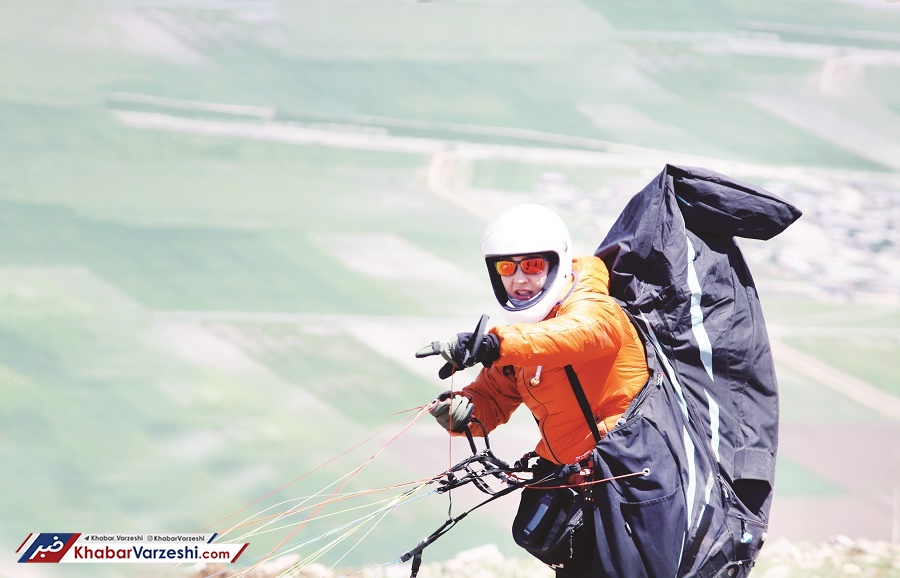 افتخاری: ساعت‌ها با عقاب‌ها پرواز کردم