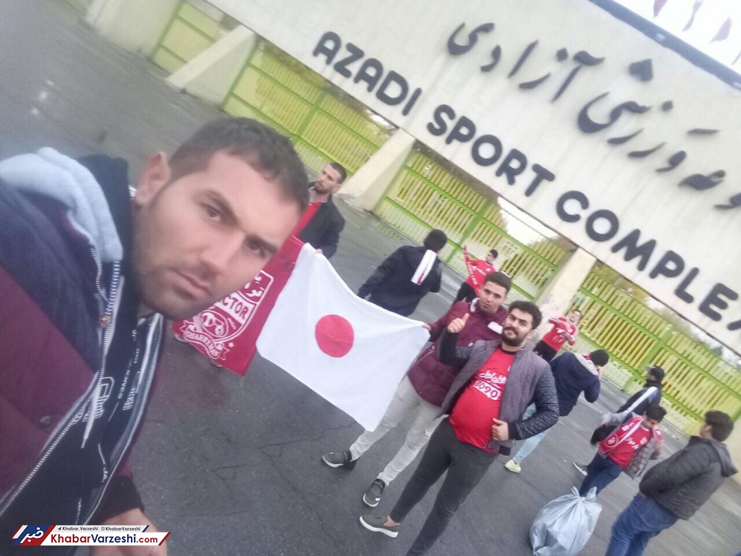 عکس| کری عجیب هواداران تراکتورسازی برای پرسپولیسی ها