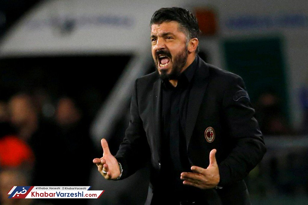 حرف‌های تکراری کرگدن در توصیف مهاجمانش