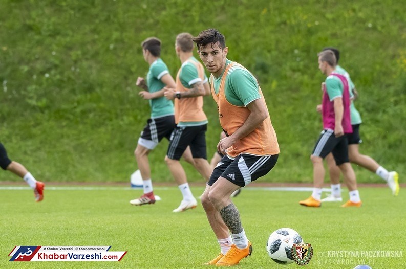 احمدزاده: پرسپولیس را تنها گذاشتیم؛ جبران می‌کنیم