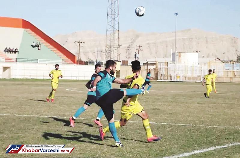 داماش و آرمان گهر صدرنشینان نیم فصل نخست