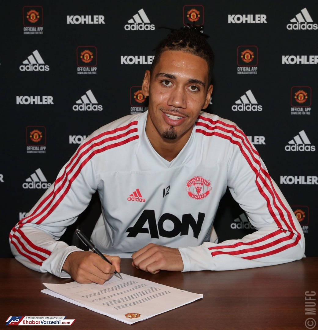 کریس در آستانه کریسمس تمدید کرد