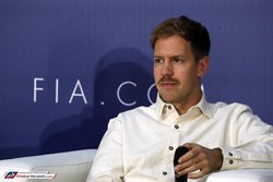 با پلی‌استیشن که کسی راننده نمی‌شود!