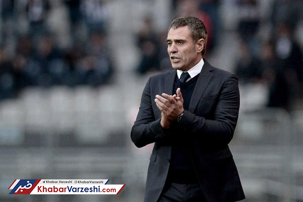 کاشف «آردا توران» به تراکتور نزدیک شد