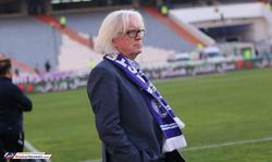 شفر به تعطیلات می رود