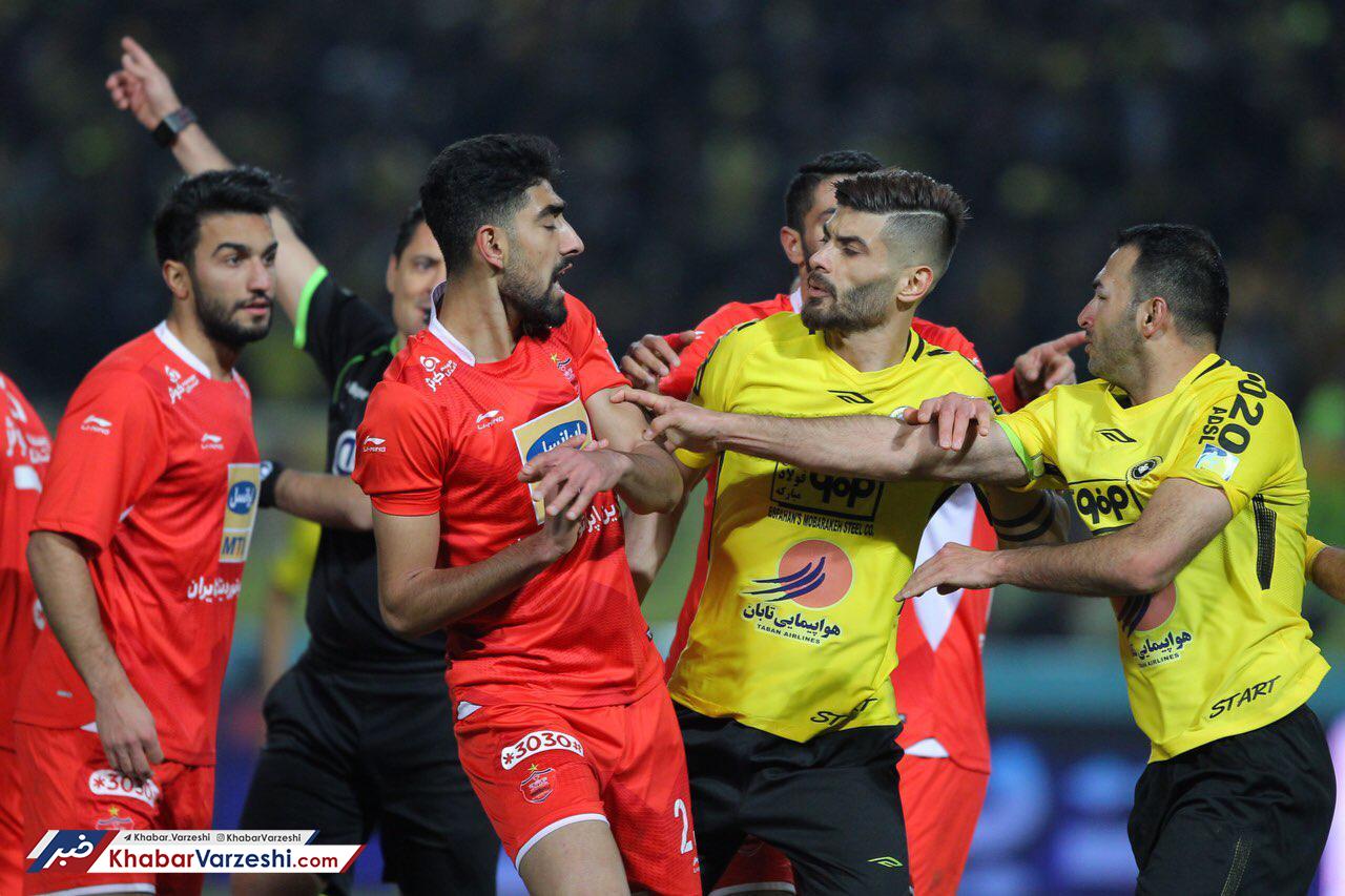 سپاهانی ها اگر اصرار کنند، ما هم به آن هدایا اشاره می کنیم