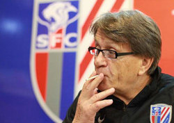 رمزگشایی از دلایل تاریخی حمله به سرمربی تیم ملی ایران