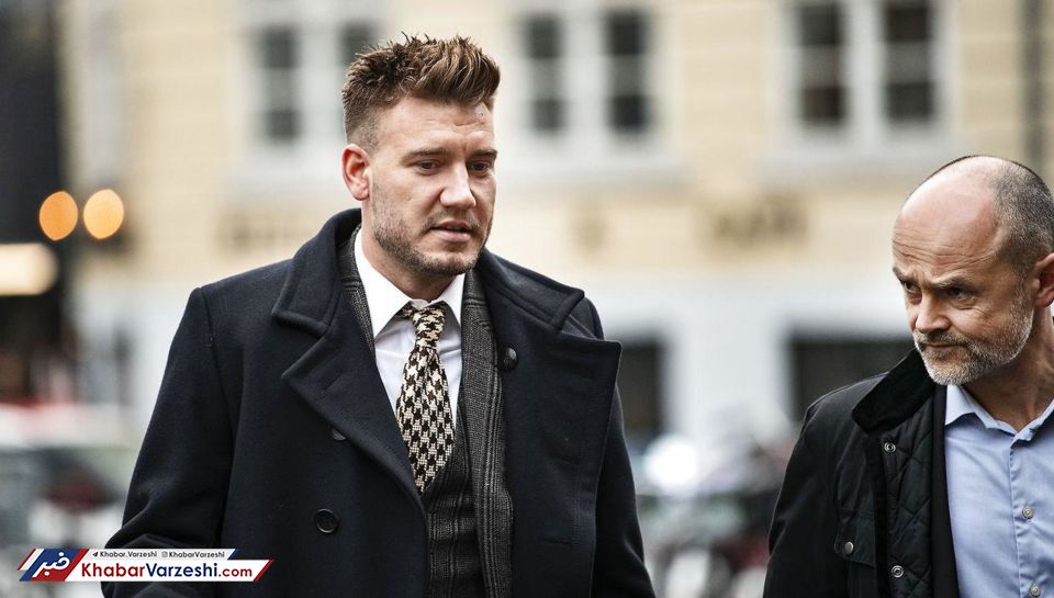 عکس| مهاجم فوتبال در حبس خانگی!