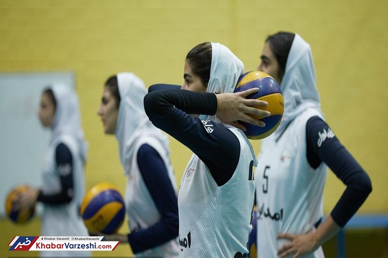 ۲ دختر والیبالیست ارومیه‌ای به اردوی تیم ملی دعوت شدند