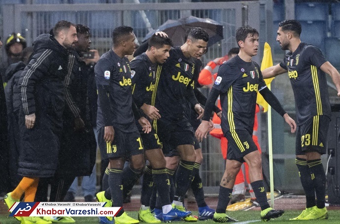 بانوی پیر بال عقاب جوان را قیچی کرد