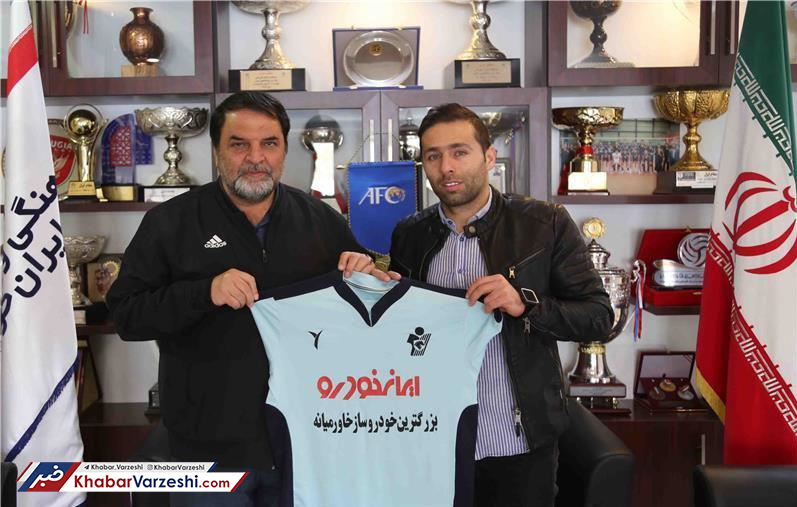 عکس| مهاجم استقلال به پیکان پیوست