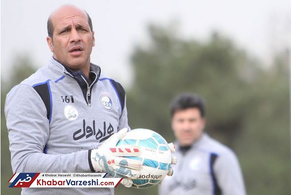 شفر می‌داند چرا رحمتی را بازی می‌دهد