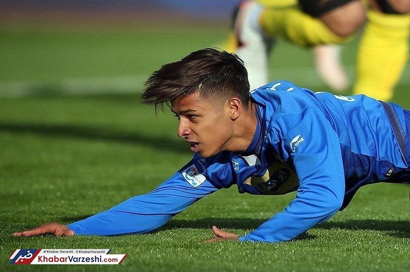 مادر مرحوم شاکر: آرزوهای قائدی باید زیر خاک برود