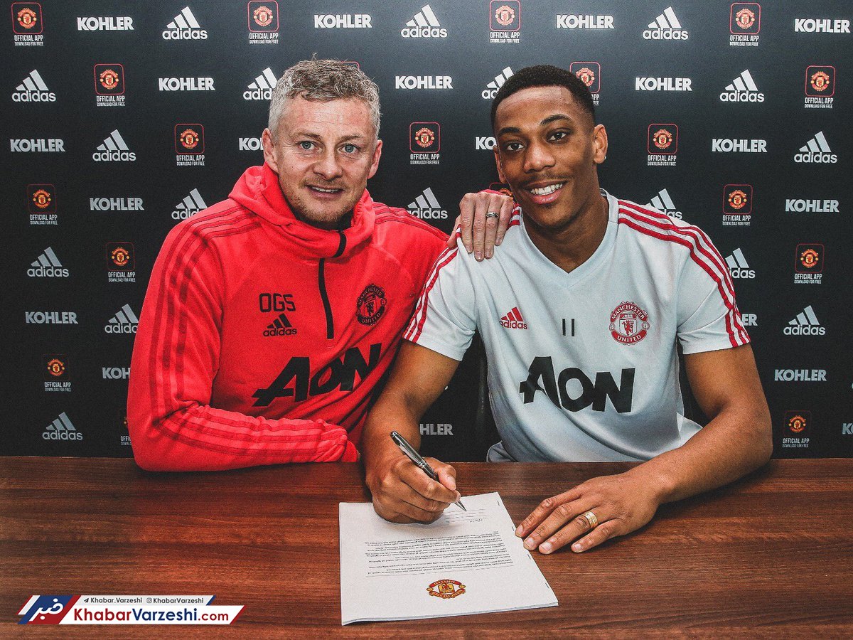 قرارداد مهاجم منچستریونایتد تمدید شد