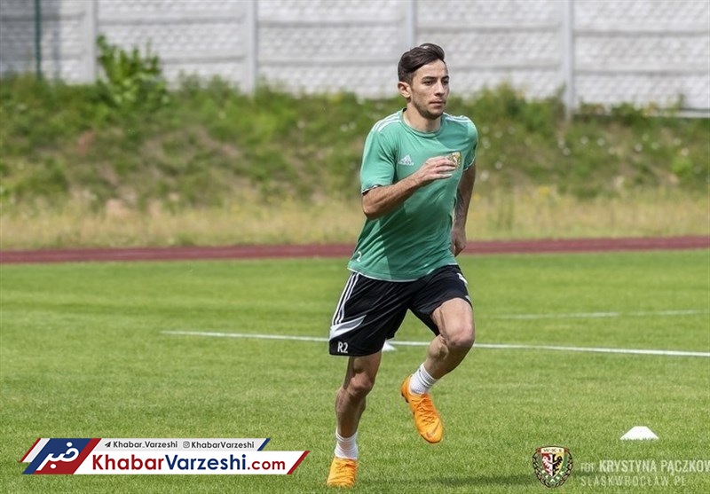 فرشاد احمدزاده: توانایی بازی در تیم ملی را دارم