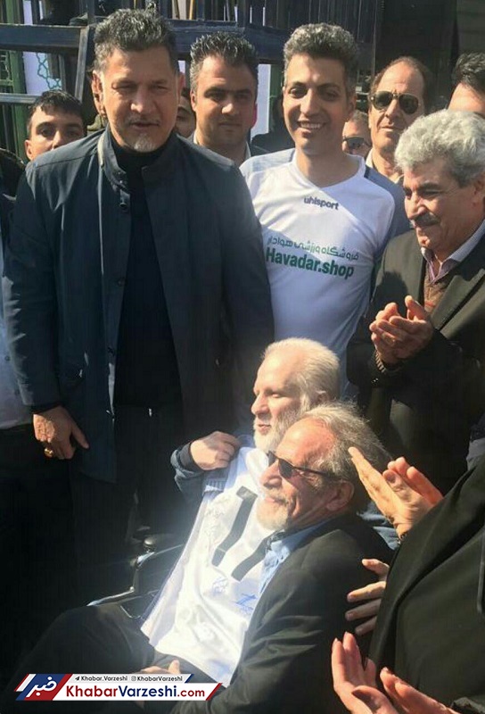 عکس| تجلیل از شادمانی و کاوه با حضور دایی و فردوسی‌پور