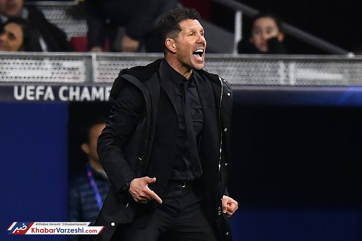 توضیح جالب سیمئونه درباره حرکت منشوری‌اش!