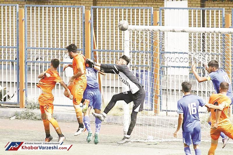 از صدرنشینی مقتدرانه خوشه طلایی تا بحران آرش برهانی در بندرعباس