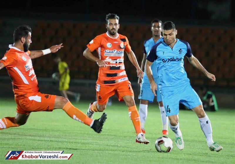 فقط به خاطر دایی سکوت کردیم